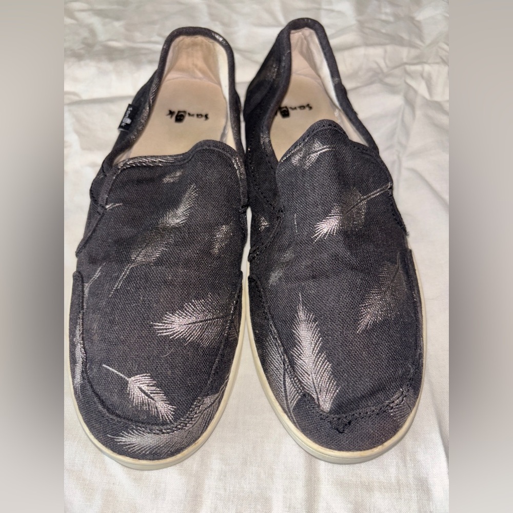 Sanuk Pair O Dice Grey Charcoal Slip-On Shoes size 7